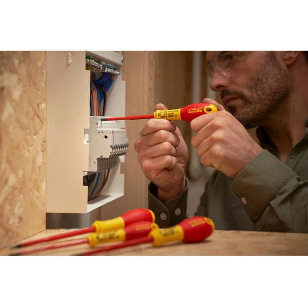 Викрутка Stanley FatMax набір 7шт, для робіт під напругою 1000В, прямий шліц 3.5х75мм/5.5х150мм, викрутки під шліц Philips Ph1x100/Ph2x125