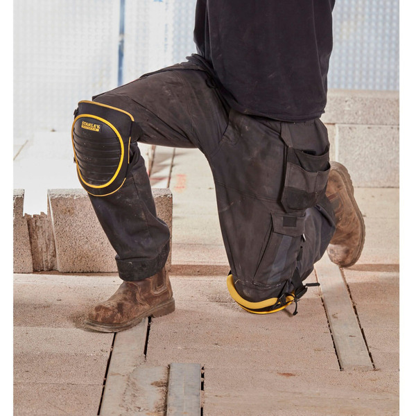 Наколенники с твердой оболочкой и гелевым наполнением, 2 шт. STANLEY FMST82961-1