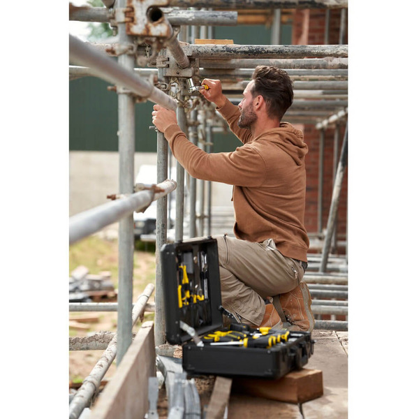 Набір інструментів з 142 предметів STANLEY STMT98109-1