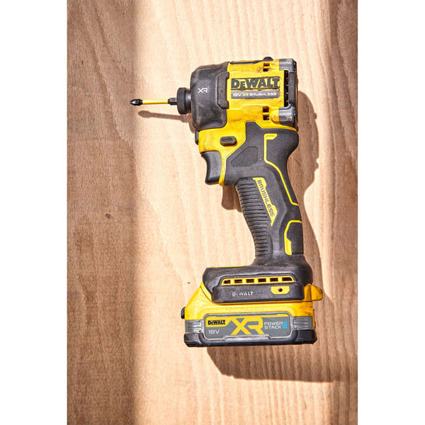 Шурупокрут ударний гідравлічний акумуляторний безщітковий DeWALT DCF870NT