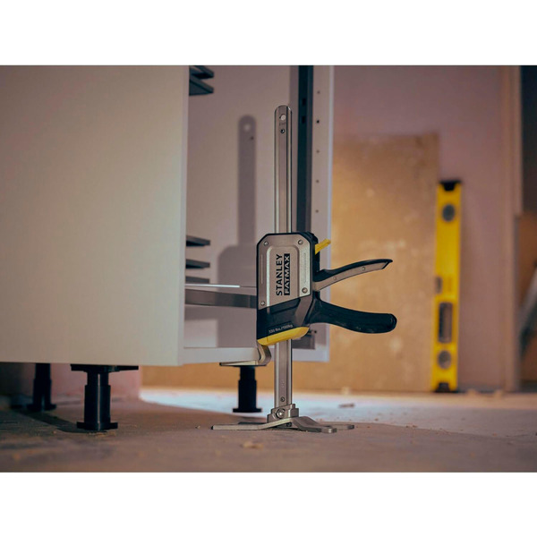 Струбцина розпірна-домкрат FATMAX® TradeLift™ тригерна, максимальна вантажопідйомність 150 кг STANLEY FMHT83550-1