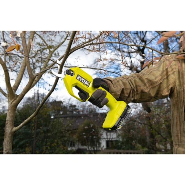 Ryobi Секатор Ryobi RY18SCA-0 5133005024, аккумуляторный ONE+, 18В, до 25 мм, (без АКБ и ЗУ)