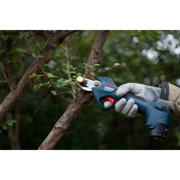 Bosch Секатор Pro Pruner SOLO аккумуляторный, 12В, 3.0 Ач, до 25мм, 1кг
