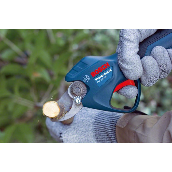 Bosch Секатор Pro Pruner SOLO аккумуляторный, 12В, 3.0 Ач, до 25мм, 1кг