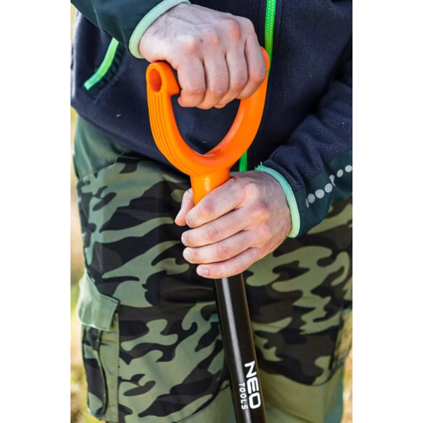 Лопата штикова Neo Tools пряма (95-007)