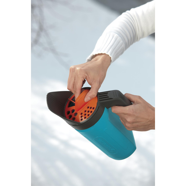 Разбрасыватель ручной Gardena Small для соли и песка (03255-30.000.00)