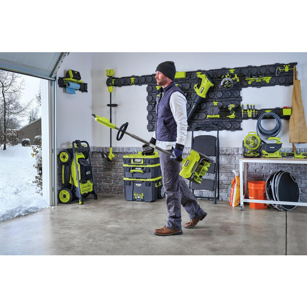 Снігоприбирач акумуляторний RYOBI ONE+ RY18ST25A-140 18В акб 1х4 А·г, ширина 25 см, викид 6 м, глибина 15 см, 5.3 кг (5133006235)