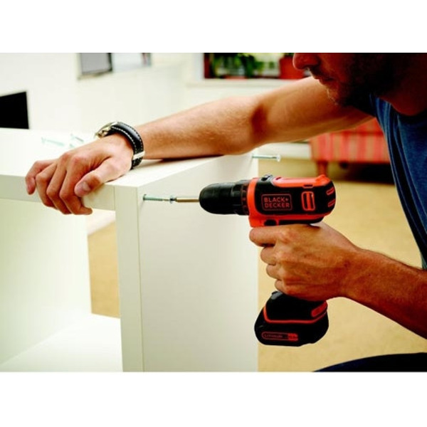 Дрель-шуруповерт аккумуляторная BLACK+DECKER BDCDD12