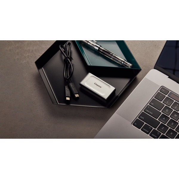 Накопитель внешний SSD Portable USB 2.0ТB Kingston XS2000 Silver (SXS2000/2000G)