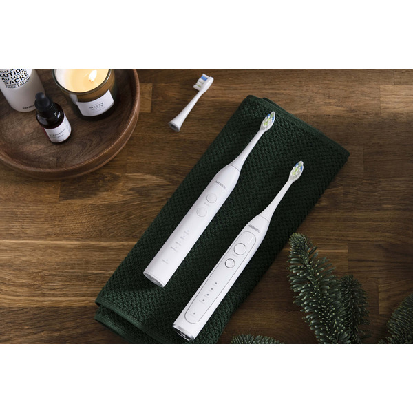 Електрична зубна щітка Ardesto ETB-112W біла