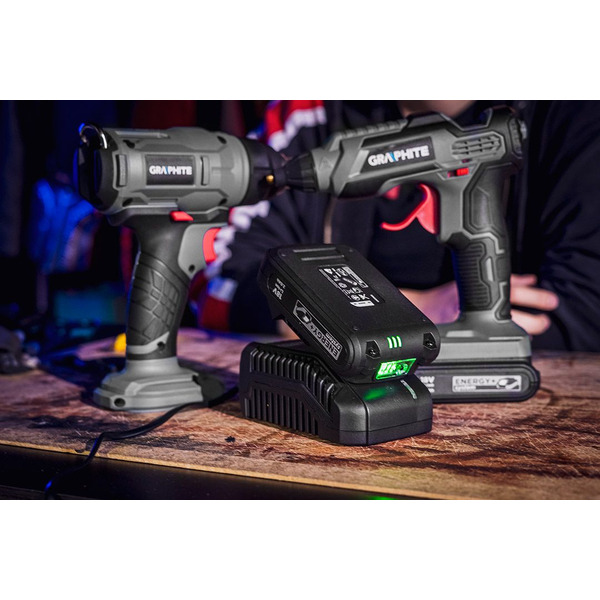 Зарядний пристрій GRAPHITE для акумуляторних батарей Energy+(58G002)