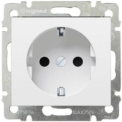 Розетка Legrand Schuko 16А 250В автоматические клеммы со шторками Valena Classic, Белый