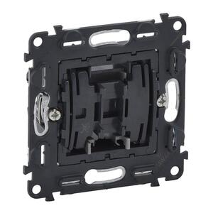 Перемикач Legrand промежуточный 10АХ 250В, винтовые клеми Valena IN'MATIC