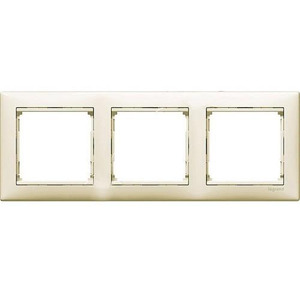 Legrand Рамка Valena Classic [3 поста, слонова кістка]