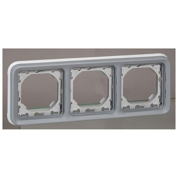 Супорт Legrand з рамкою для вбудованого монтажу Plexo 3 поста, Сірий