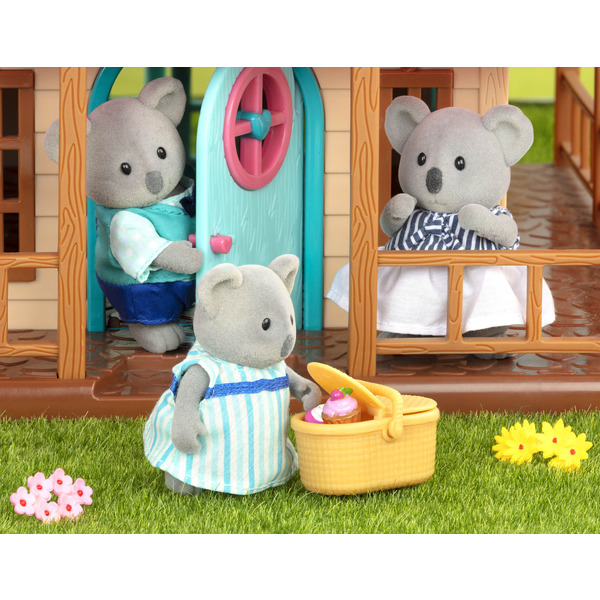 Набор фигурок Lil Woodzeez Семья Коал (6155M)