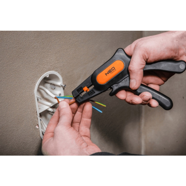 Знімач ізоляції Neo Tools автоматичний 195мм (01-519)