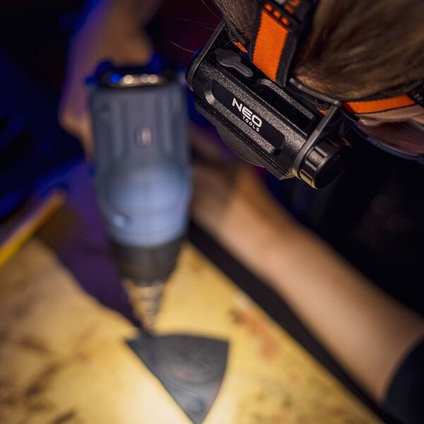 Ліхтар налобний NEO 99-028