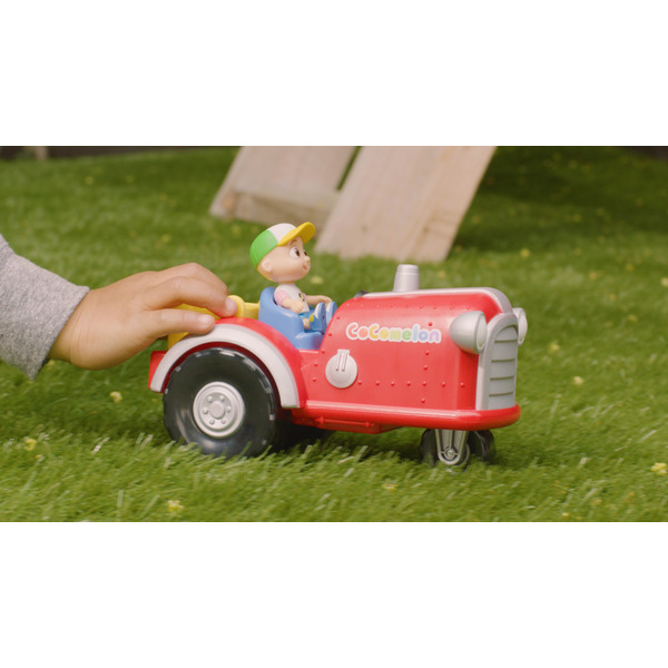 Игровой набор CoComelon Feature Vehicle Трактор со звуком