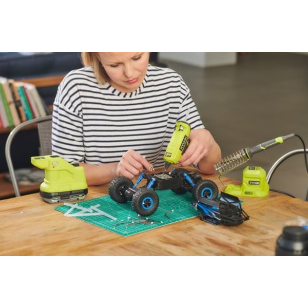 Клейовий пістолет Ryobi RGLM18-0 (5133005001)