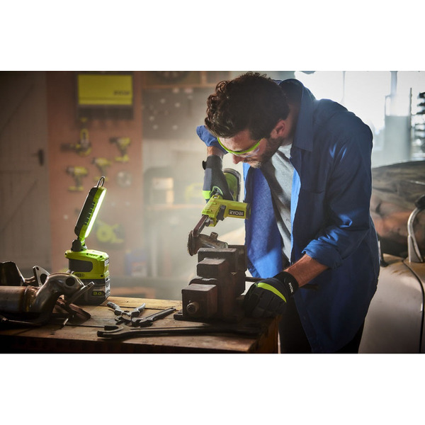 Ліхтар Ryobi ONE+ R18ALP-0 18В світлодіодний, до 900лм, до 6м (без АКБ и ЗП)