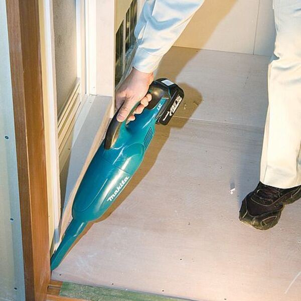 Пылесос Makita DCL180Z