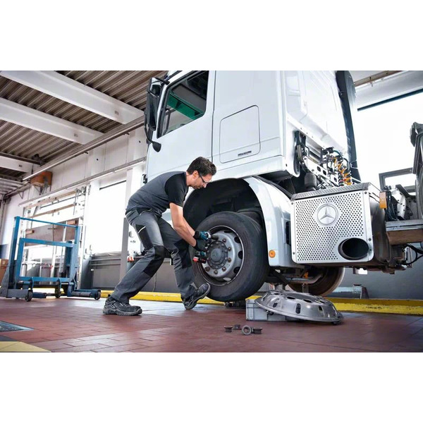 Гайковерт ударний Bosch GDS 18V-1050 H, 18В