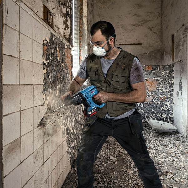 Набір інструментів Bosch перфоратор GBH 180-LI + дриль-шуруповерт GSR 18V-50 + болгарка GWS 180-LI (0.615.990.M32)