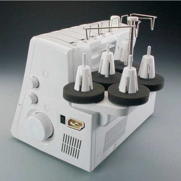 Название товара: Оверлок Minerva M4000CL