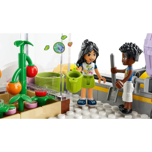 Конструктор LEGO Friends Хартлейк-Сіті. Громадський центр