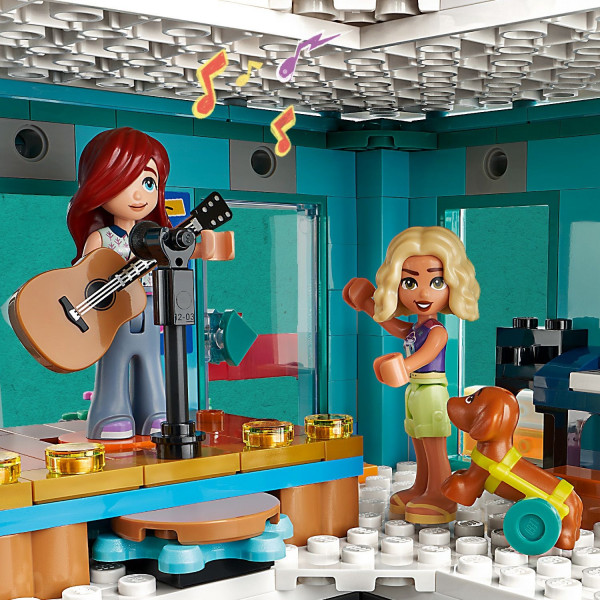 Конструктор LEGO Friends Хартлейк-Сіті. Громадський центр