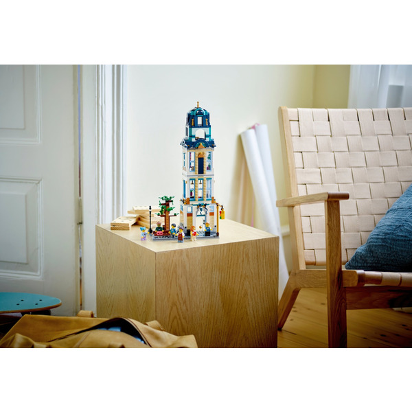 Блоковий конструктор LEGO Creator Центральна вулиця (31141)