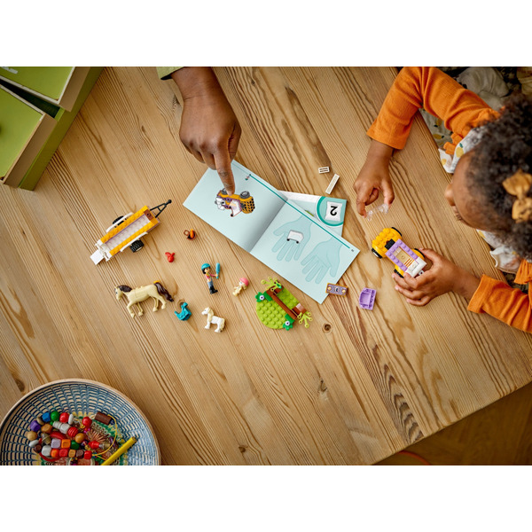 LEGO Friends: Причіп для коня й поні (105 деталей) - модель 42634