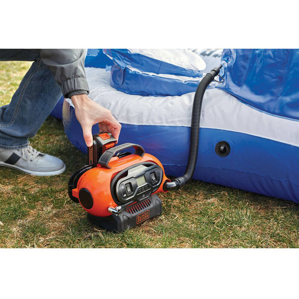 Компресор автомобільний акумуляторний BLACK+DECKER BDCINF18N