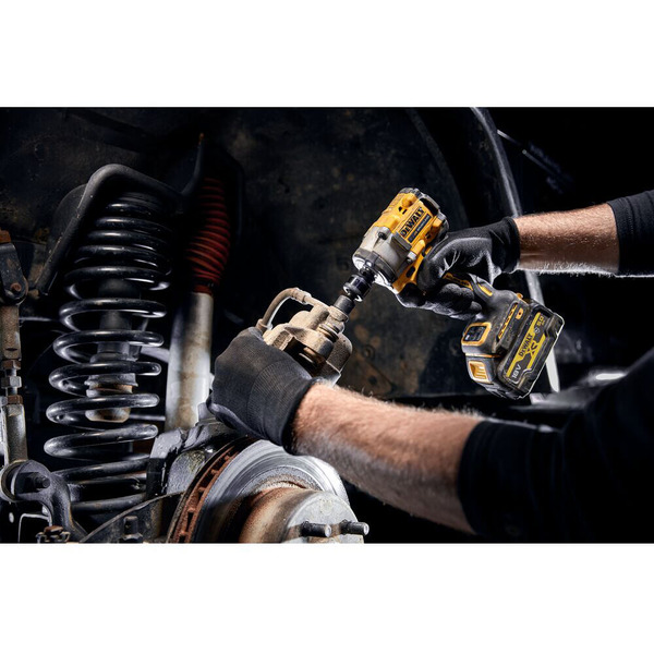 Гайковерт ударний акумуляторний безщітковий DeWALT DCF923P2G