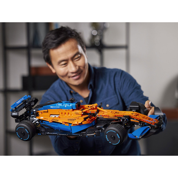 Авто-конструктор LEGO Technic McLaren Formula 1 (42141)