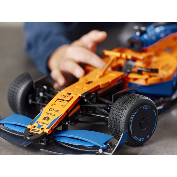 Авто-конструктор LEGO Technic McLaren Formula 1 (42141)