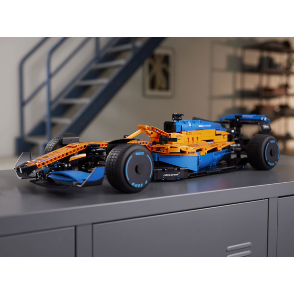 Авто-конструктор LEGO Technic McLaren Formula 1 (42141)