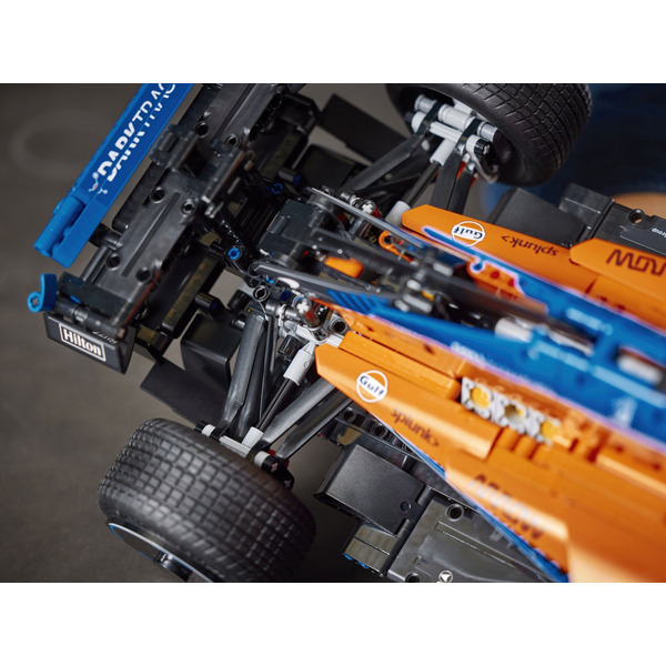 Авто-конструктор LEGO Technic McLaren Formula 1 (42141)