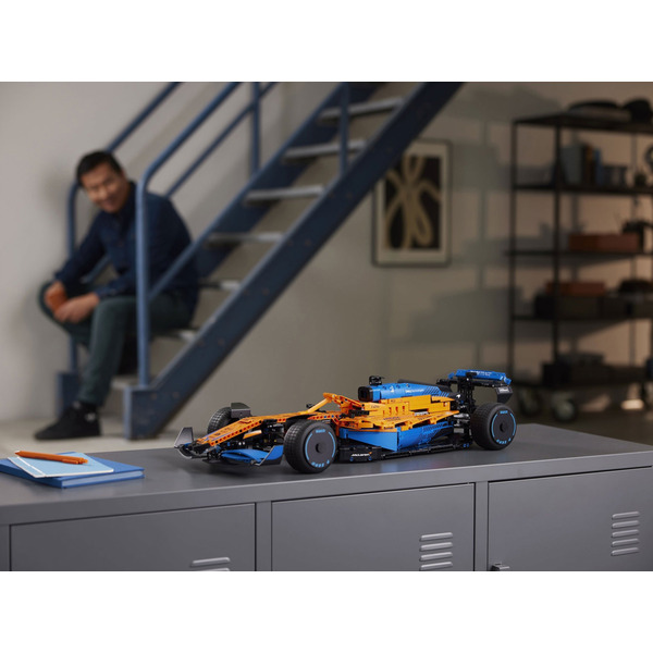 Авто-конструктор LEGO Technic McLaren Formula 1 (42141)