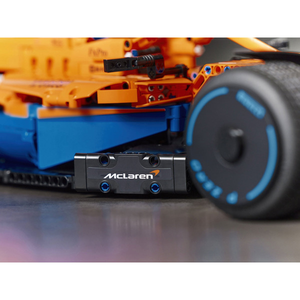 Авто-конструктор LEGO Technic McLaren Formula 1 (42141)