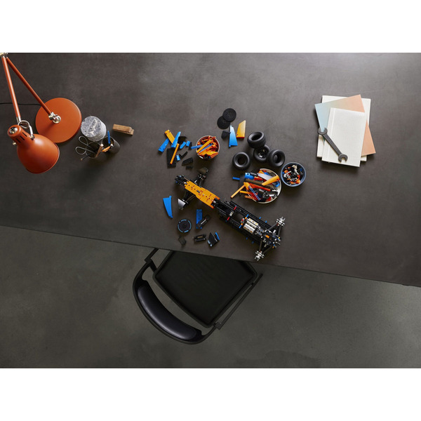 Авто-конструктор LEGO Technic McLaren Formula 1 (42141)