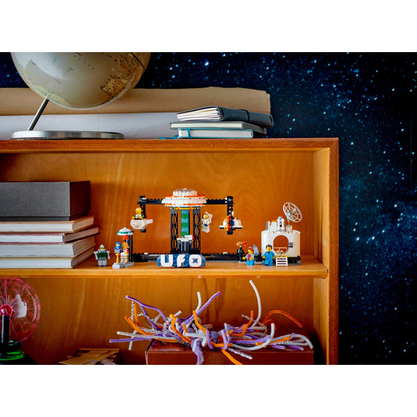 Конструктор LEGO Creator 3 в 1 Космічні гірки 874 деталі