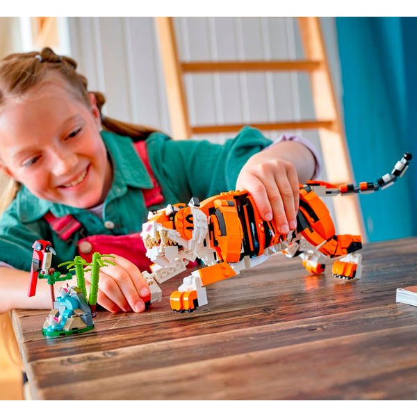 Конструктор LEGO Creator 3 в 1 Величний тигр 755 деталей