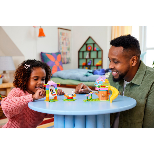 Блоковий конструктор LEGO Gabby's Dollhouse Вечірка в саду Кітті Феї (10787)