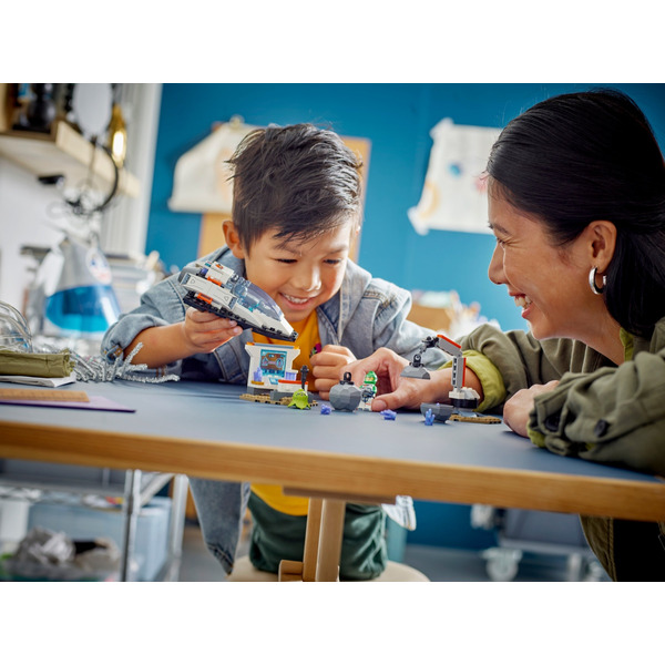 LEGO City: Космічний корабель і дослідження астероїда (126 деталей) - набір 60429