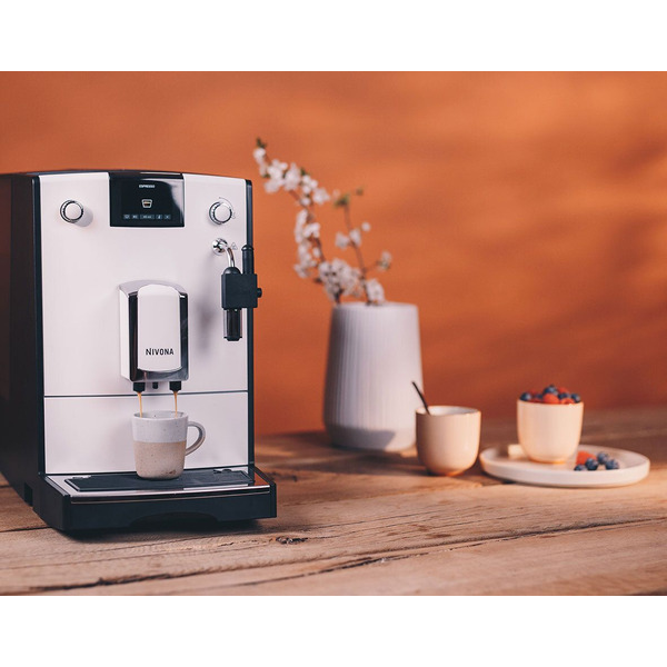Кавомашина Nivona CafeRomatica 2.2л, зерно + мелена, ручний капучинатор, авторецептів - 5, сіро - чорний