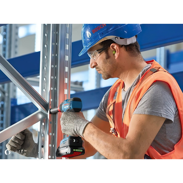 Дрель-гайковерт ударный аккумуляторный Bosch GDX 18V-200 С, 18V, 200 Нм, М6-М16