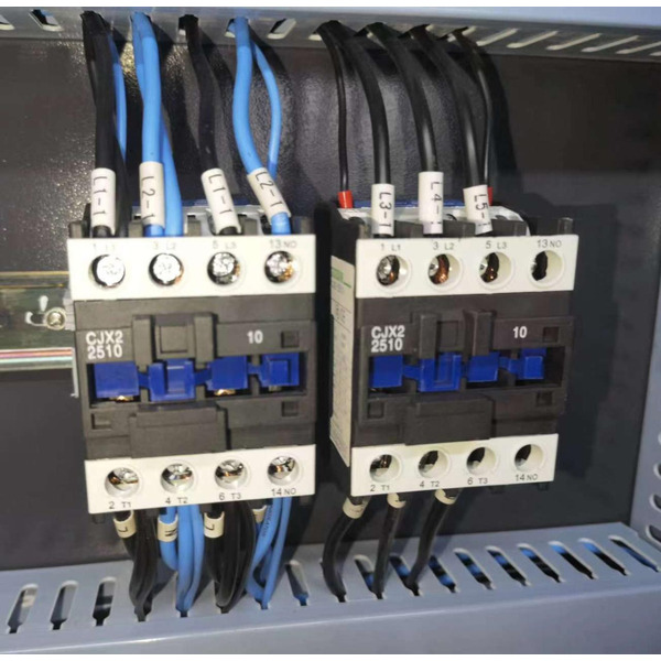 Фрезерний верстат по дереву з ЧПУ MAST 1325