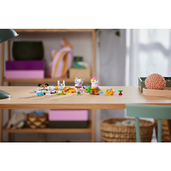 Конструктор LEGO Classic Творчі улюбленці 450 деталей (11034)